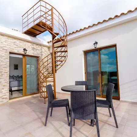 Βίλα Tremithousa Villa