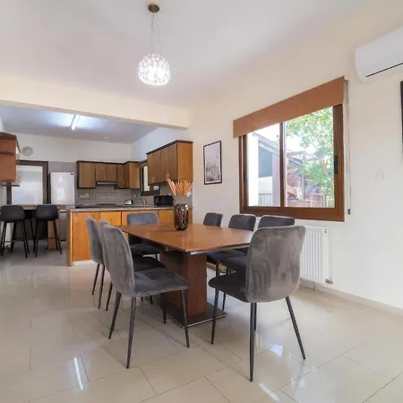 Βίλα Tremithousa Villa