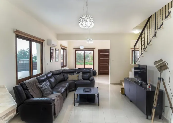 Vilă Tremithousa Villa *